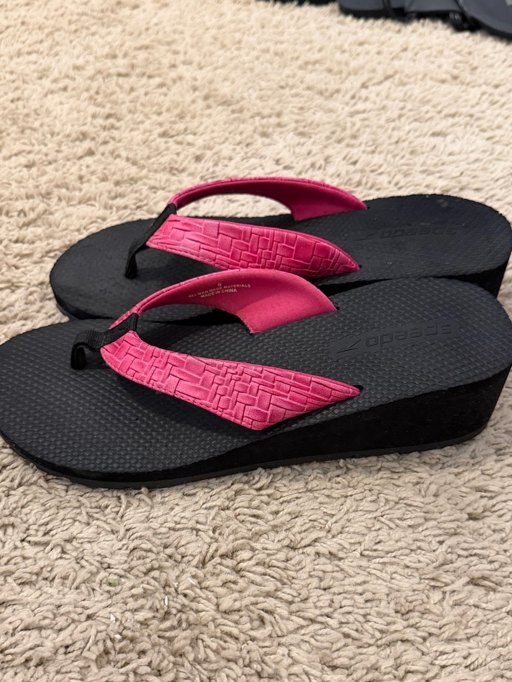 Speedo Black Wedge Sandals with Pink Straps